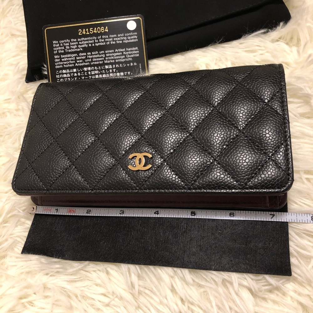 Chanel Wallet (Free Dior lip glow) - Picture 9 of 16